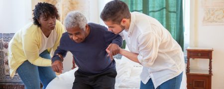 Gestion de la Douleur chez les Seniors : Guide Pratique pour les Aides à Domicile